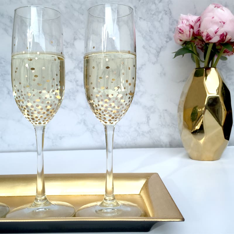 DIY Gold Dot Champagne Flutes - Lulus.com Fashion Blog