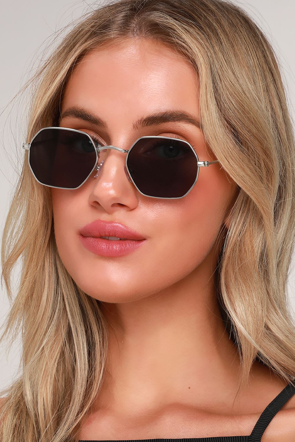 6 Sunglasses Styles and Tips for Choosing Your Shape
