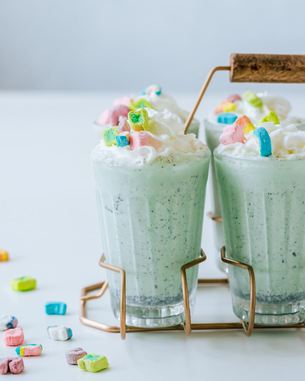 Enjoy A Boozy Lucky Charms Milkshake For Your St. Patrick's Day Celebration  - Lulus.com Fashion Blog