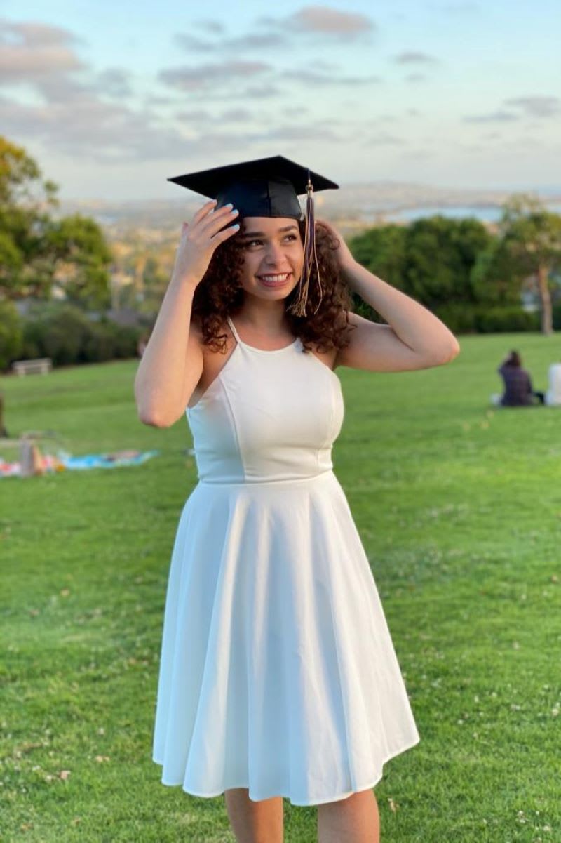 How To Choose Your Perfect Graduation Outfit - Lulus.com Fashion Blog