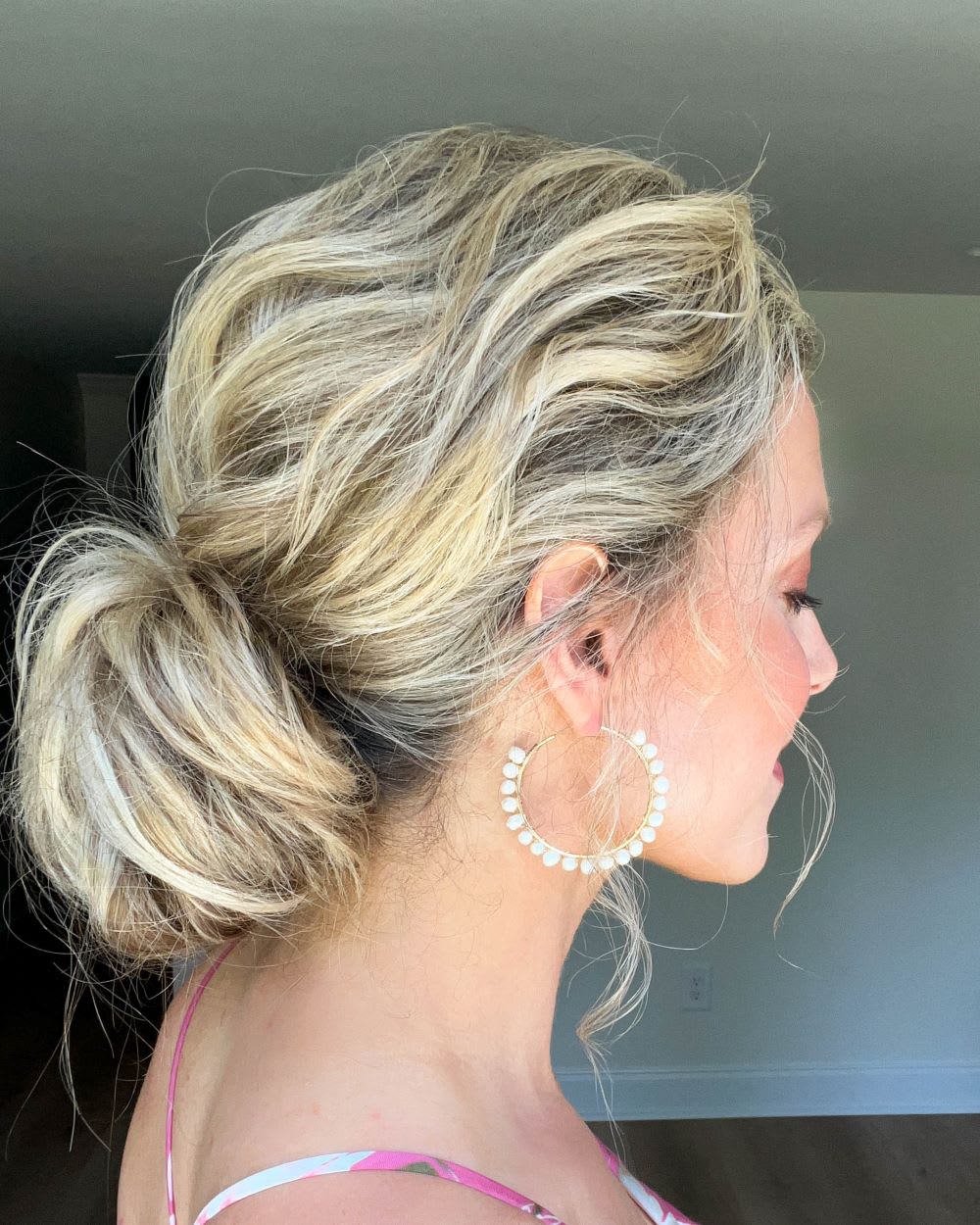How To Do The Easiest Chignon Bun Hairstyle - Lulus.com Fashion Blog