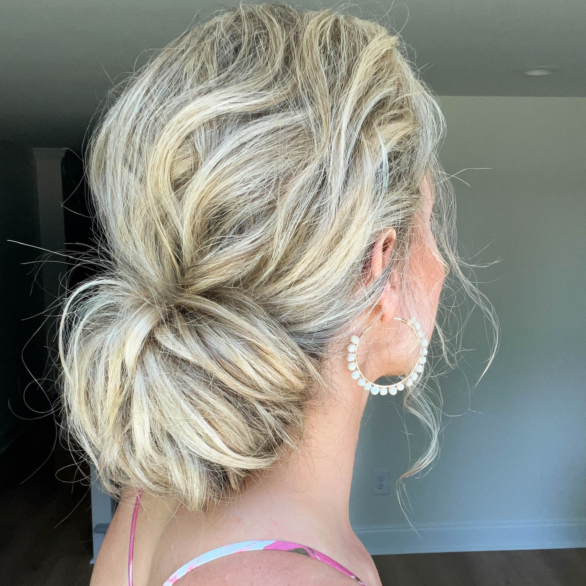 Easy Hairstyle for Girls with Elastics, Bun or Ponytail for Parties or  Special Occasions 