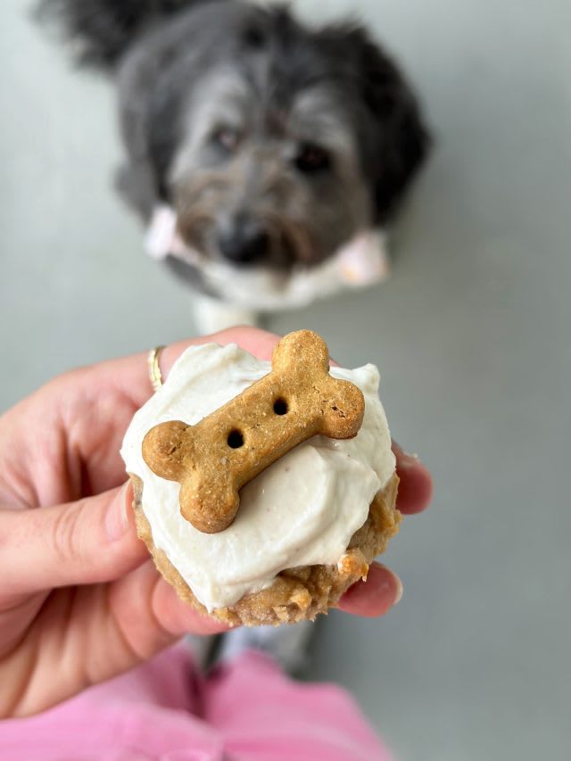 Dog Cupcake Recipe: How To Make Pupcakes - Lulus.com Fashion Blog