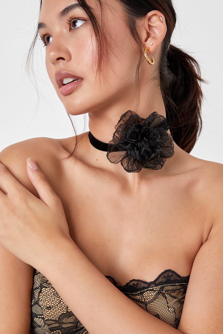 Black Velvet Flower Choker - Rosette Necklace - Choker Necklace - Lulus