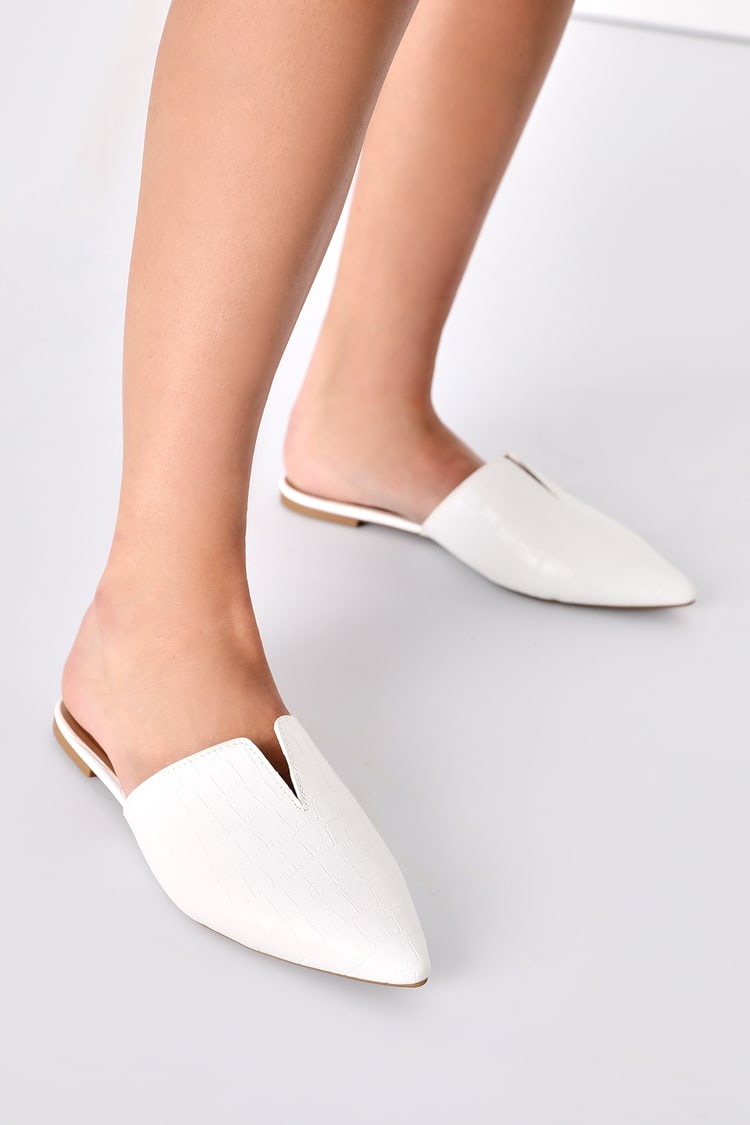 Chic White Shoes - Slides - Pointed-Toe Slides - Flats - Mules - Lulus