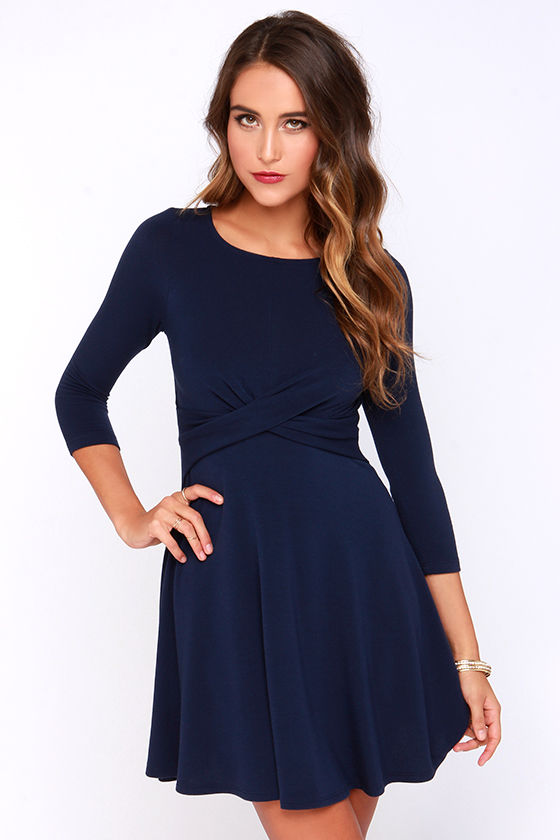 navy blue dress with green shoes