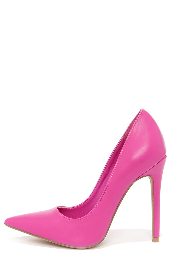 pink pointed pumps