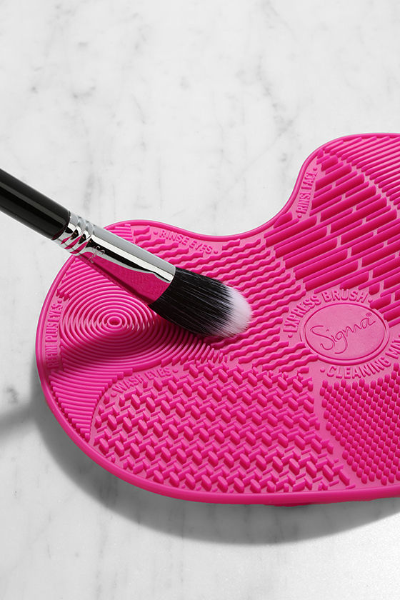 Sigma Spa Express Brush Cleaning Mat - Makeup Brush Mat - Cosmetic Tool -  $25.00 - Lulus