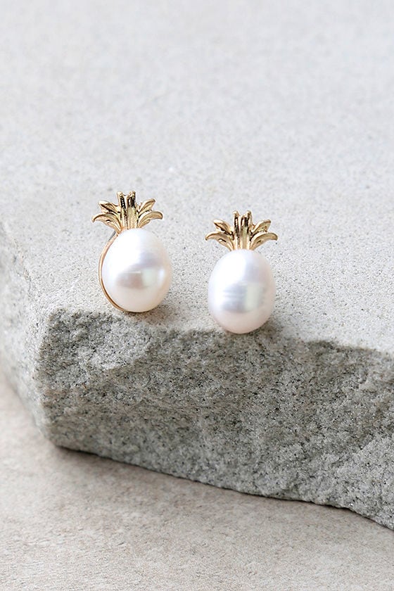 pearl pineapple earrings