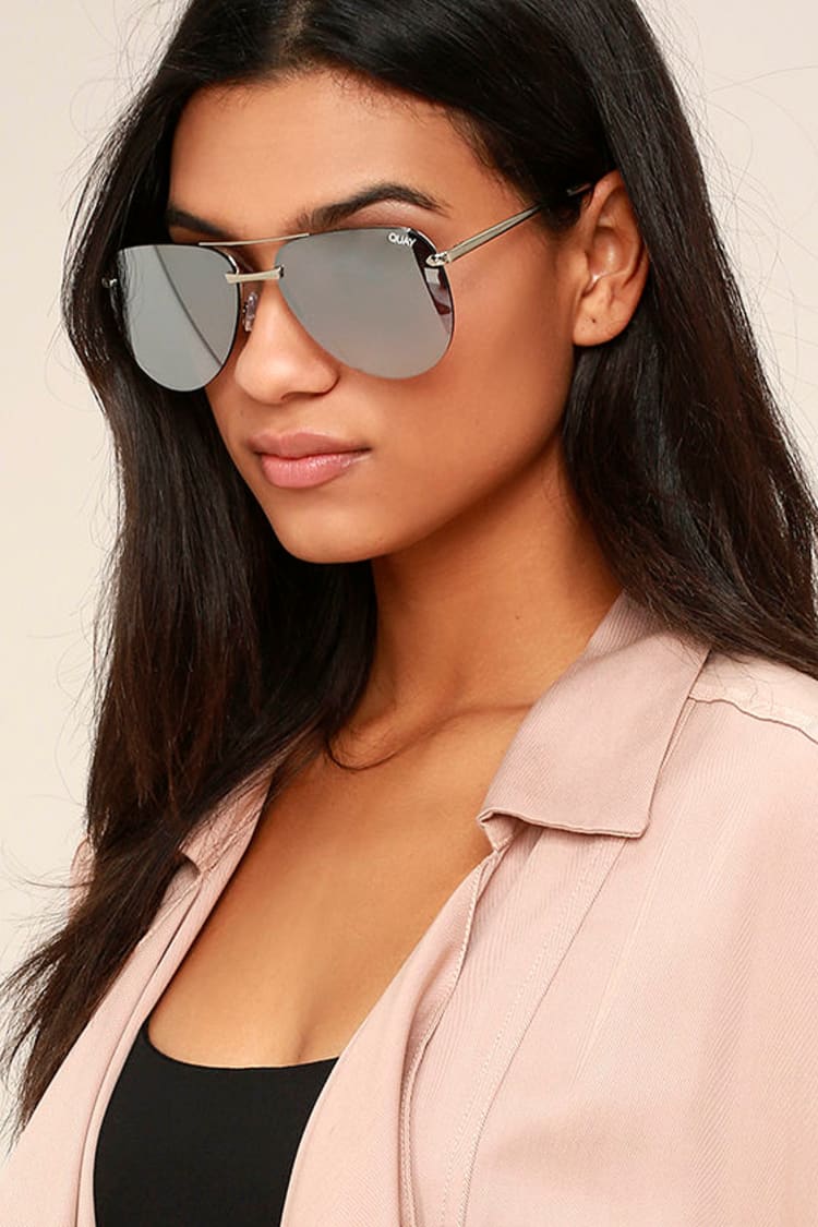 Quay The Playa Sunglasses - Grey and Silver Sunglasses - Mirrored Aviators  - $60.00 - Lulus