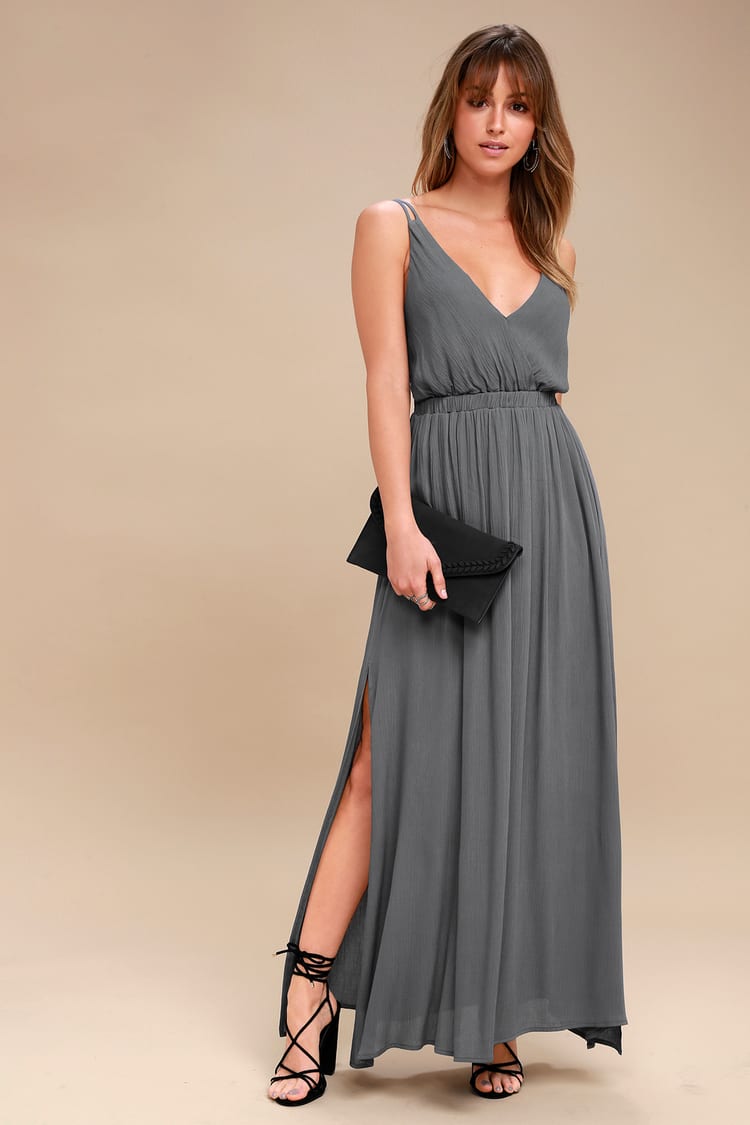 Must Have Maxi Dresses for Vacation - Loverly Grey