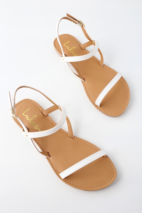 Sandals in <TARGET_LANG>: sandals ... | English dictionary, English-...  dictionary