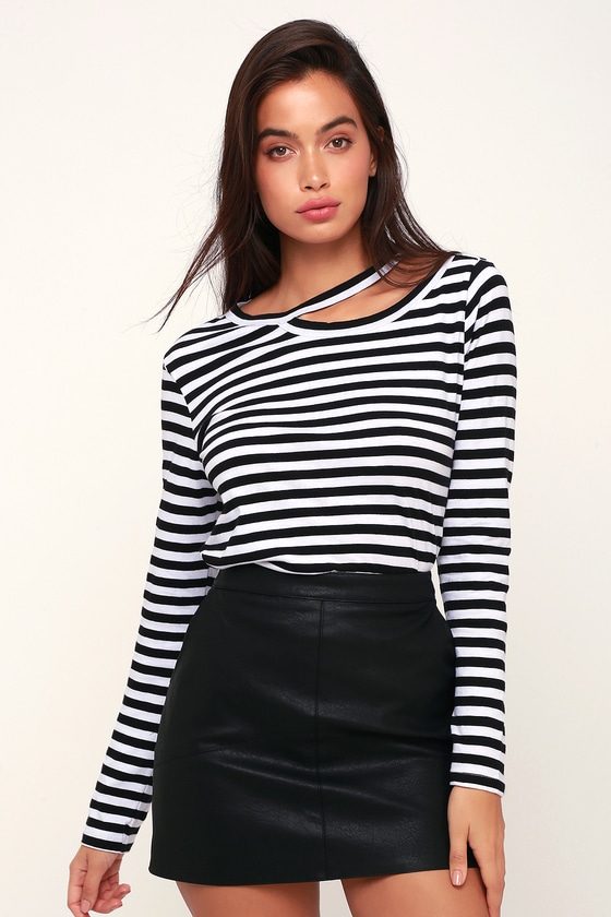 black and white striped top long sleeve