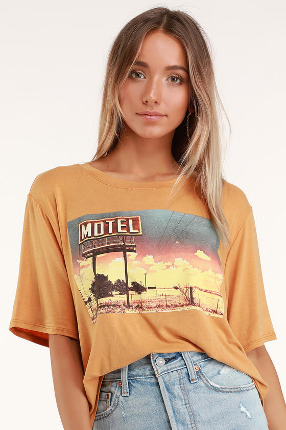 Cute Graphic Tee - Orange Graphic Tee - Oversized T-Shirt - Lulus
