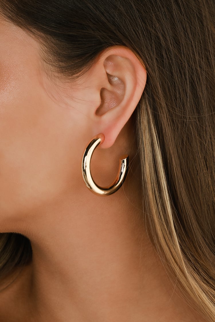 Cute Gold Hoop Earrings - Chunky Hoop Earrings - Gold Hoops - Lulus