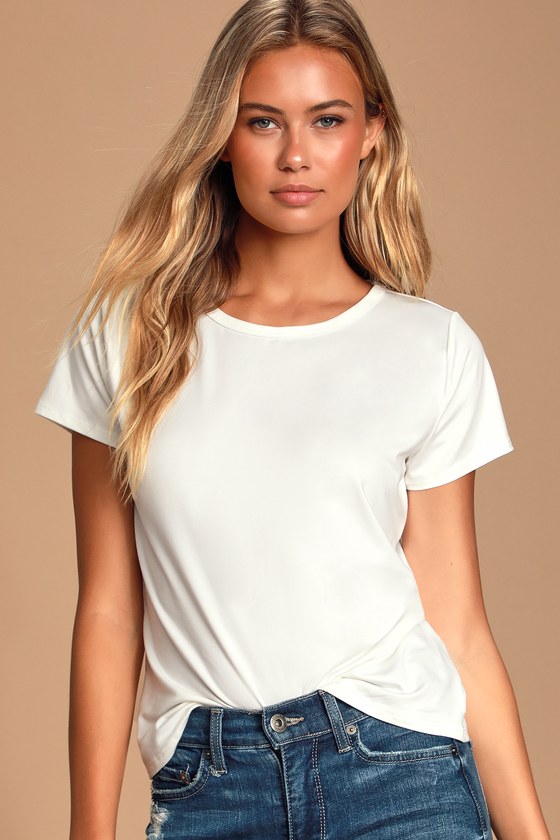 womans white tee