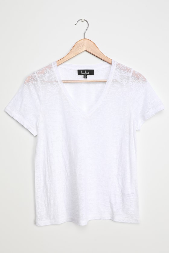 basic white tee