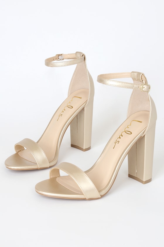 Golden Party Wear GOLD BLOCK HEEL SANDAL at Rs 260/pair in Delhi | ID:  23250862748