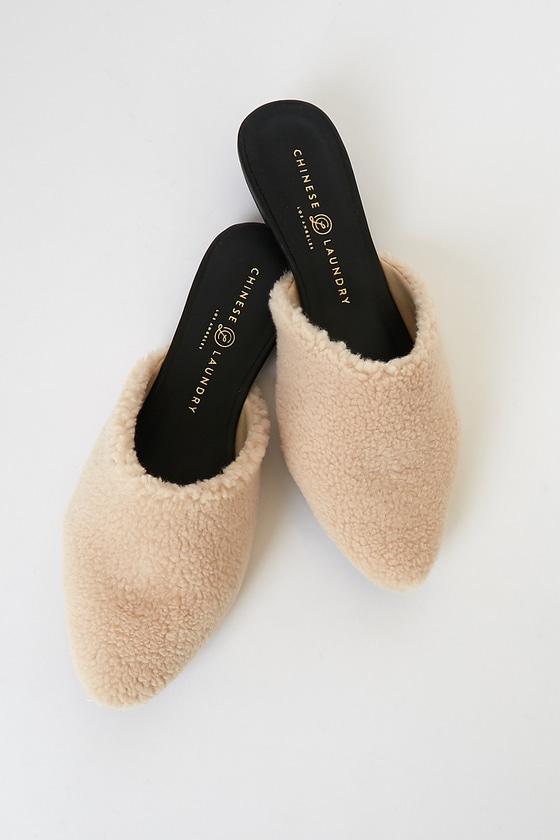 Chinese laundry hot sale fur mules