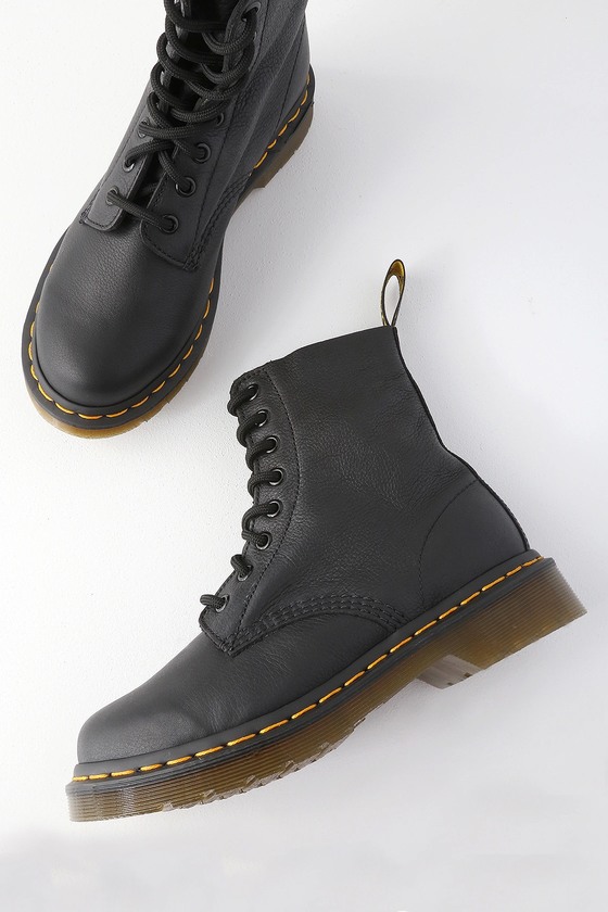 Dr martens pascal clearance virginia black 42