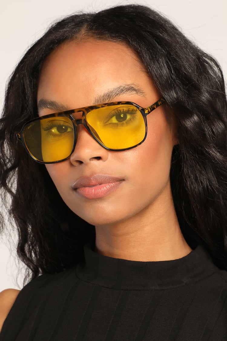 Tortoise Sunglasses - Yellow Sunglasses - Tortoiseshell Aviators - Lulus