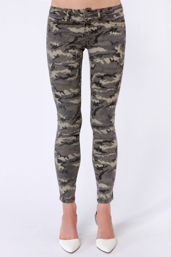 camo print skinny jeans