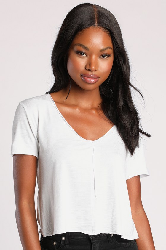 Effortless Essence White Slub Knit Short Sleeve V-Neck Tee